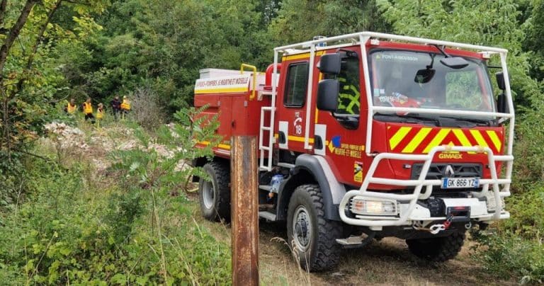 Bassin de Pont a Mousson Un incendie se declare dans une zone 1024x538 1